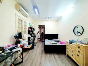 BÁN GẤP NHÀ MẶT PHỐ KIM MÃ PHỐ VIP BA ĐÌNH KD VỈA HÈ LÔ GÓC 33M X 5 TẦNG 17,5 TỶ