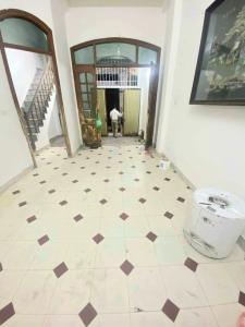 BÁN GẤP NHÀ VĨNH PHÚC BA ĐÌNH PHÂN LÔ CÁCH 1 NHÀ RA MẶT PHỐ 40M X 4 TẦNG MT 4,8M 8,6 TỶ