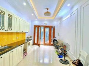 BÁN GẤP NHAD THỤY KHUÊ TT TÂY HỒ FULL NỘI THẤT 35M X 5 TẦNG 7,5 TỶ