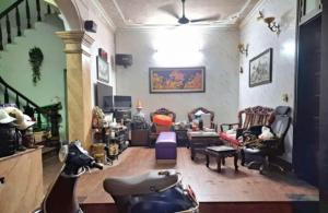 BÁN GẤP NHÀ HỒNG HÀ TT HOÀN KIẾM GIÁP RANH BA ĐÌNH TÂY HỒ 48M X 4 TẦNG MT 7,5M 8 TỶ