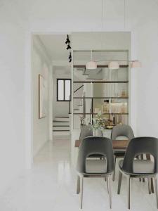 BÁN GẤP NHÀ ĐẸP ĐỘI CẤN TT BA ĐÌNH FULL NỘI THẤT 32M X 4 TẦNG 6,75 TỶ