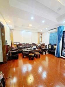 BÁN GẤP NHÀ MẶT PHỐ BA ĐÌNH GIÁP RANH TÂY HỒ, HOÀN KIẾM KD VỈA HÈ Ô TÔ TRÁNH 70M  X 4 TẦNG MT 7,5M 26,2 TỶ.