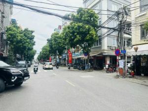 HOMESTAY ÂU CƠ TT TÂY HỒ FULL NỘI THẤT 120M MT 5,2M 3 TỶ  .