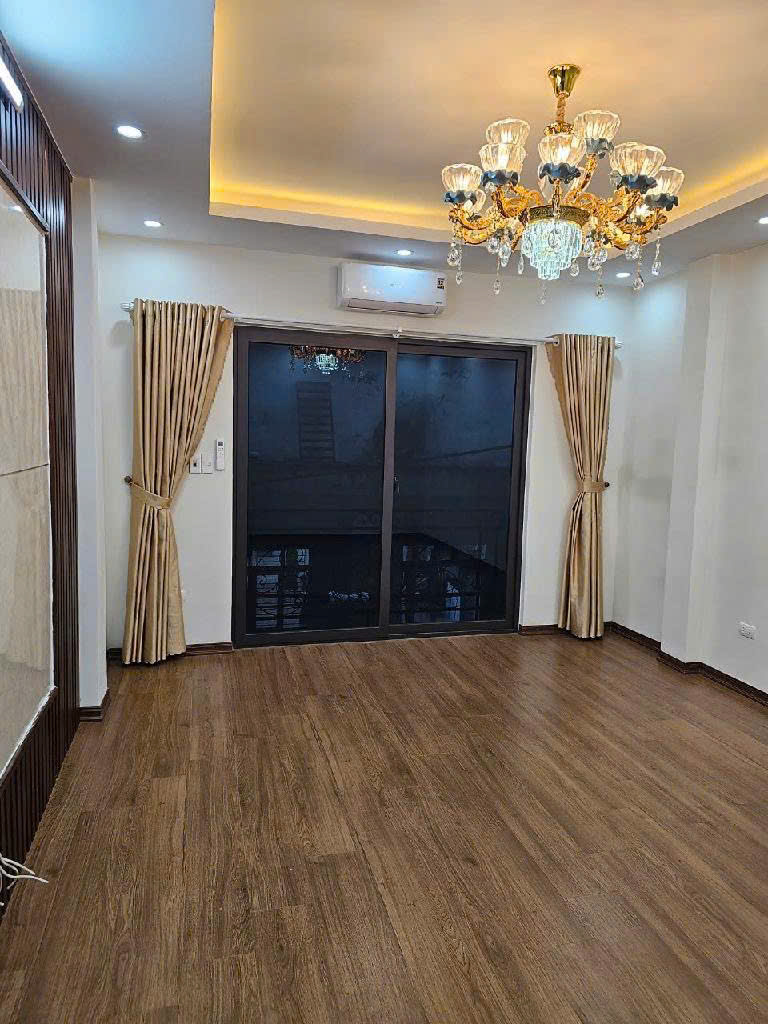 PHỐ THÀNH THÁI  52M2  MT4  GIÁ 12.5  TỶ , OTO, KINH DOANH, VỈA HÈ