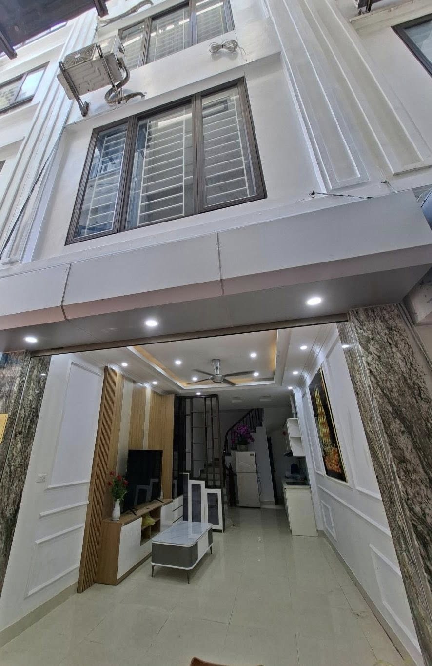 BÁN NHÀ ĐẸP ĐÀM QUANG TRUNG – 30M² x 5 TẦNG – CHỈ 6,5 TỶ – FULL NỘI THẤT, SỔ ĐỎ CHÍNH CHỦ