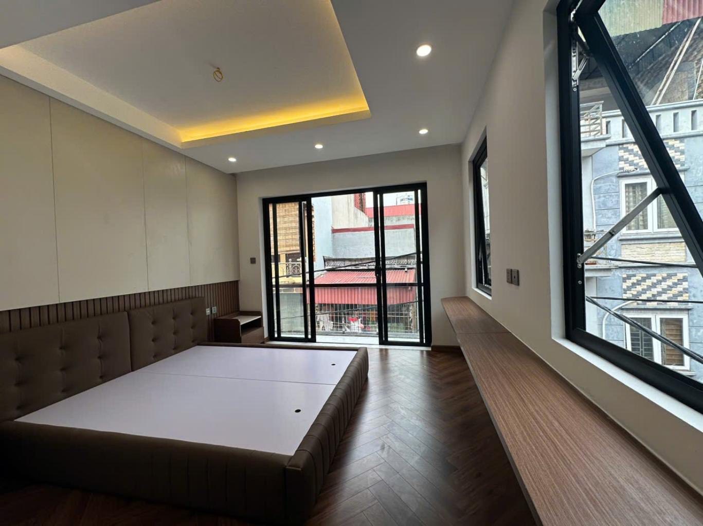 MẶT NGÕ OTO TRÁNH – LÔ GÓC – KINH DOANH – NHÀ MỚI – THANG MÁY – Ô TÔ VÀO NHÀ