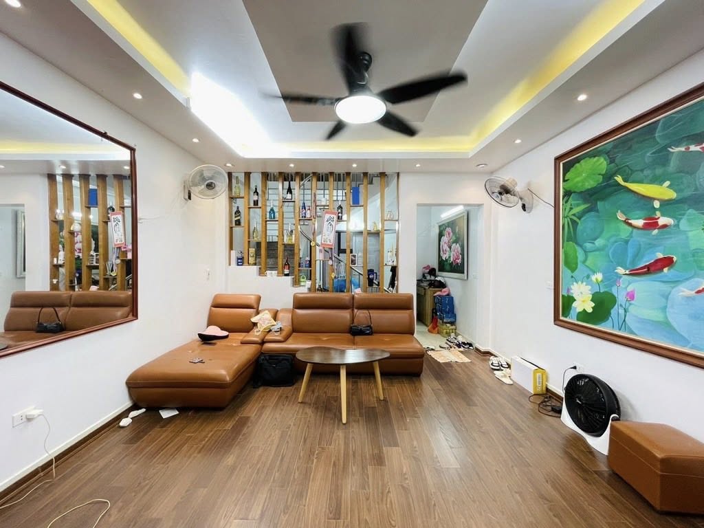 NHÀ ĐẸP ĐÔNG DƯ - SÂN VƯỜN - DÂN XÂY - FULL NỘI THẤT - DIỆN TÍCH RỘNG
