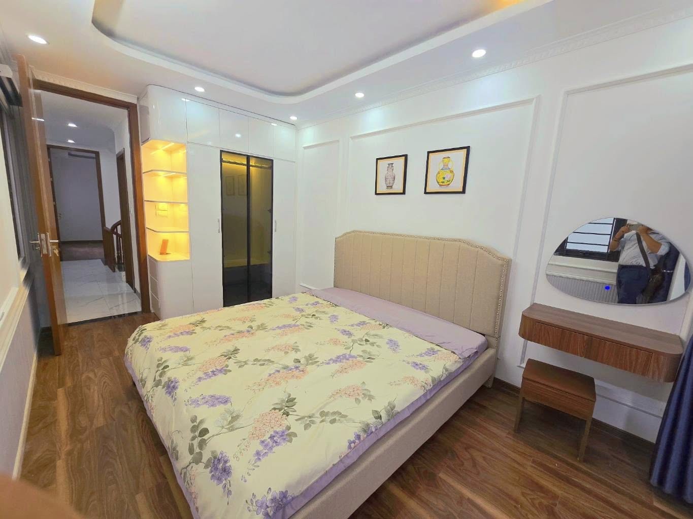 LÔ GÓC 3 MẶT THOÁNG - NHÀ MỚI ĐẸP - FULL NỘI THẤT VIP - GẦN AEON LONG BIÊN