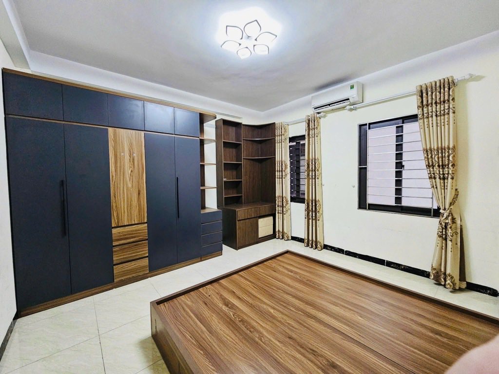 Bán nhà Cự Khối -Ô TÔ ĐỖ CỔNG - NỘI THẤT ĐẦY ĐỦ