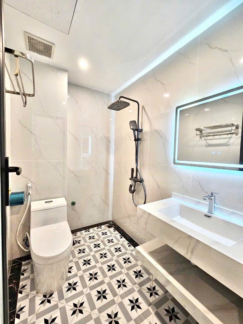 Bán nhà Bồ Đề - Long Biên 31m 6tầng - Nội thất Vip