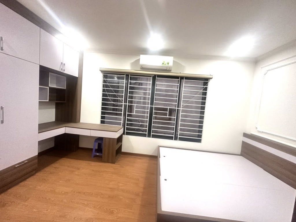 Bán nhà Bồ Đề - Long Biên 5Tầng - Lô Góc - Đầy Đủ Nội Thất