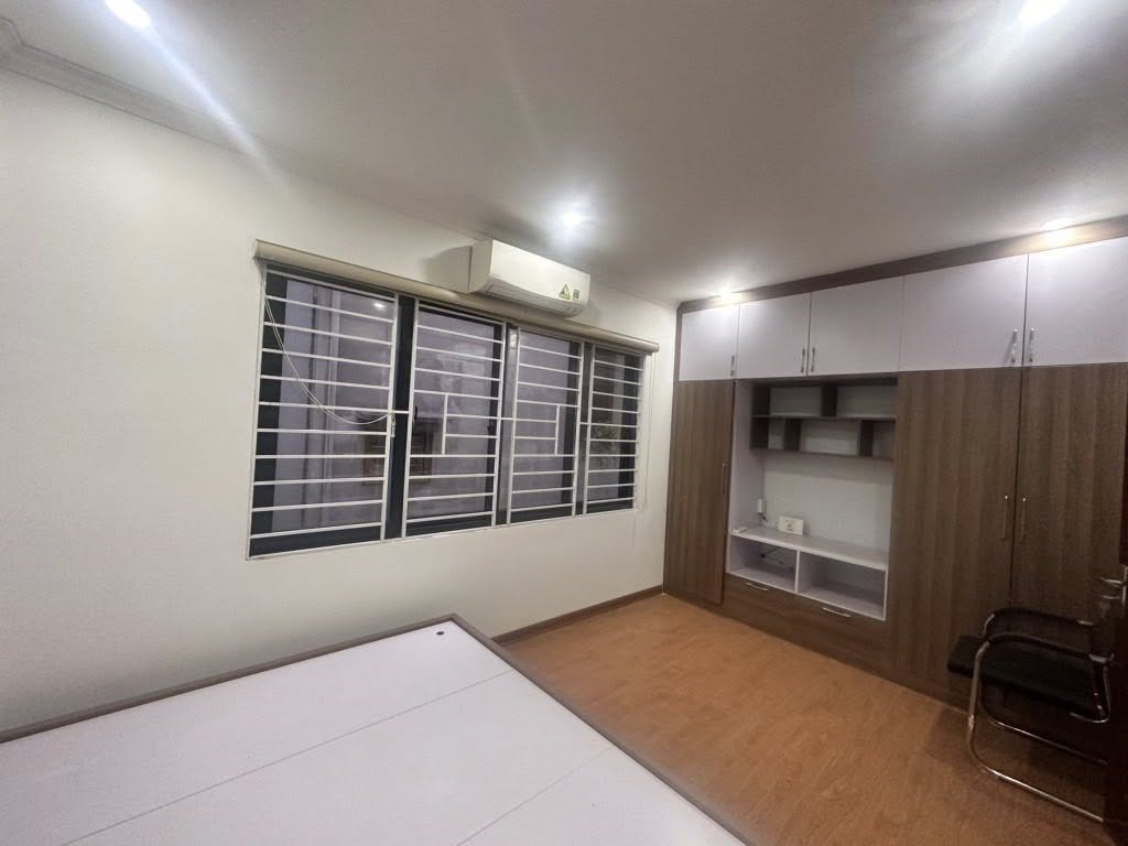 Bán nhà Bồ Đề - Long Biên 5Tầng - Lô Góc - Đầy Đủ Nội Thất