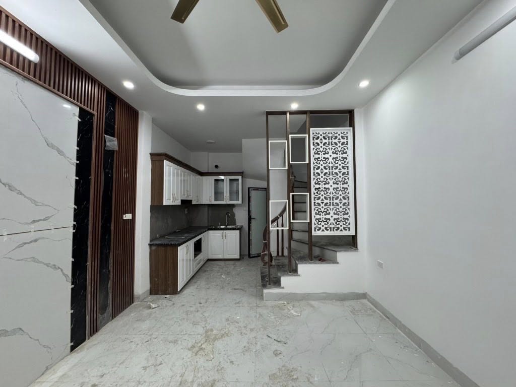 Nhà Mới Đông Dư 38m 5tầng - Oto đỗ cổng - Nhỉnh 4tỷ