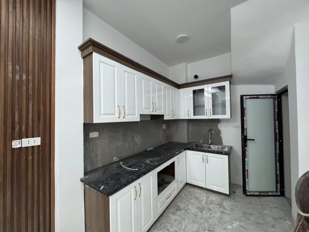 Nhà Mới Đông Dư 38m 5tầng - Oto đỗ cổng - Nhỉnh 4tỷ