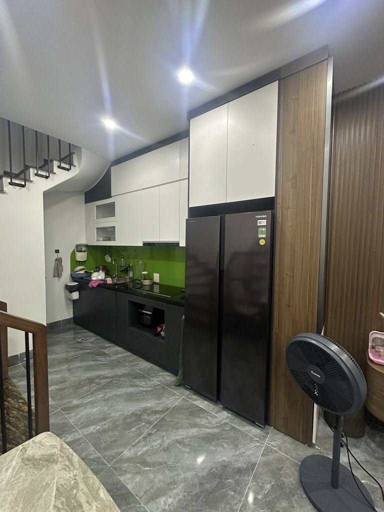 Nhà Mới Thạch Bàn 37m 5Tầng Sân Rộng - Thoáng Sáng - Sổ Đỏ Đẹp
