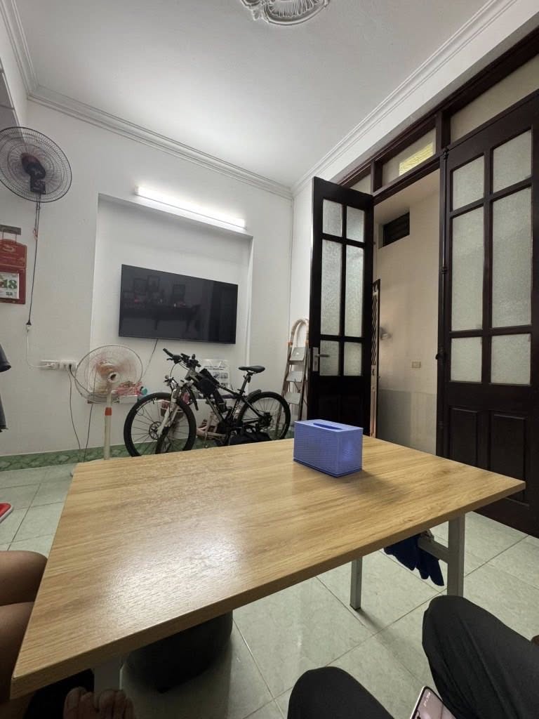 Hiếm Nhà Ngọc Lâm 41m 3tầng - Nhà dân xây - cách mặt phố Hồng Tiến kéo dài 100m  - 6.1tỷ