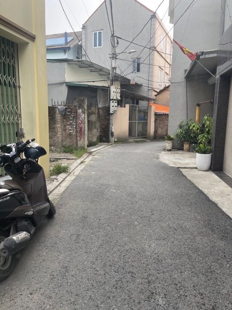 Bán nhà Đa Tốn 65m 3tầng - oto đỗ cửa - 6,5tỷ