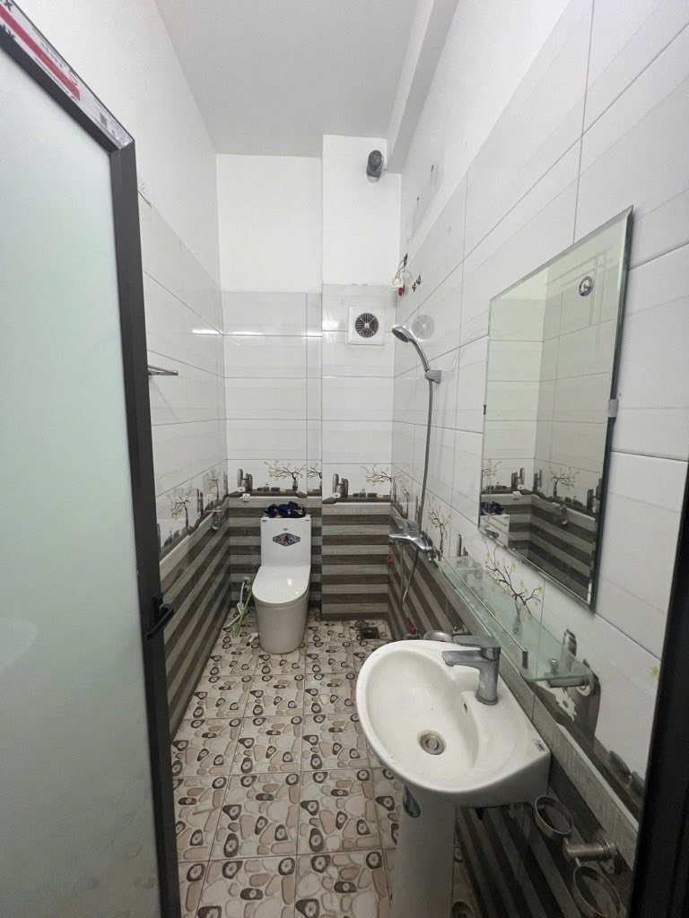 Bán nhà Đa Tốn 65m 3tầng - oto đỗ cửa - 6,5tỷ