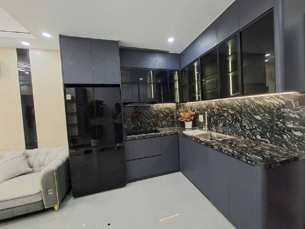 Bán nhà Thạch Bàn - Long Biên 40m 6tầng - Gara Oto - Thang Máy - Đầy Đủ Nội Thất.
