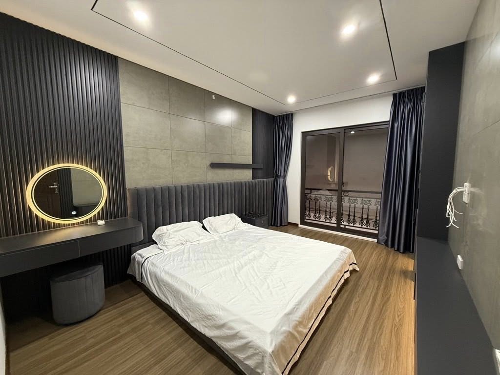 Nhà mới ĐÀM QUANG TRUNG 5TẦNG THANG MÁY - FULL NỘI THẤT