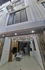BÁN NHÀ ĐẸP ĐÀM QUANG TRUNG – 30M² x 5 TẦNG – CHỈ 6,5 TỶ – FULL NỘI THẤT, SỔ ĐỎ CHÍNH CHỦ