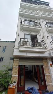 NHÀ ĐẸP CỰ KHỐI 5TẦNG - VIEW HỒ ĐẦM TRANH - Ô TÔ ĐỖ CỔNG - GẦN TRƯỜNG, CHỢ - THOÁNG MÁT