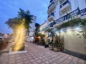Bán nhà Bồ Đề - Long Biên 5Tầng - Lô Góc - Đầy Đủ Nội Thất