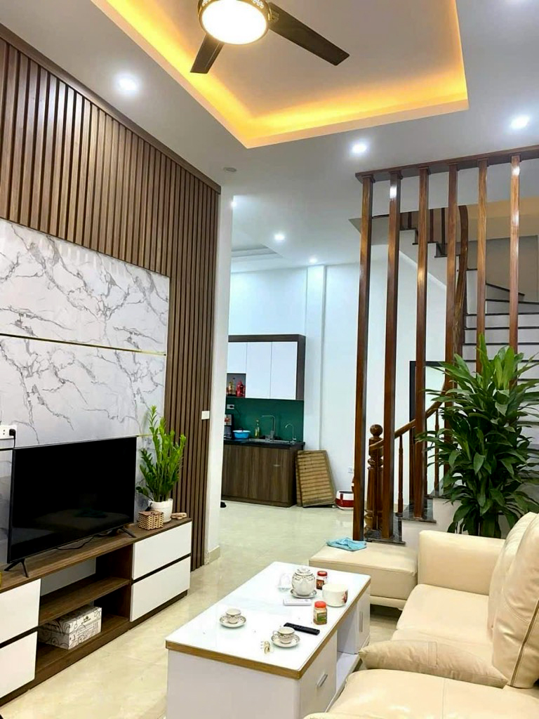 Hiếm!!! Sát Vincom Nguyễn Chí Thanh, 2 mặt ngõ, ô tô đỗ cửa, Full nội thất, nhỉnh 7tỷ