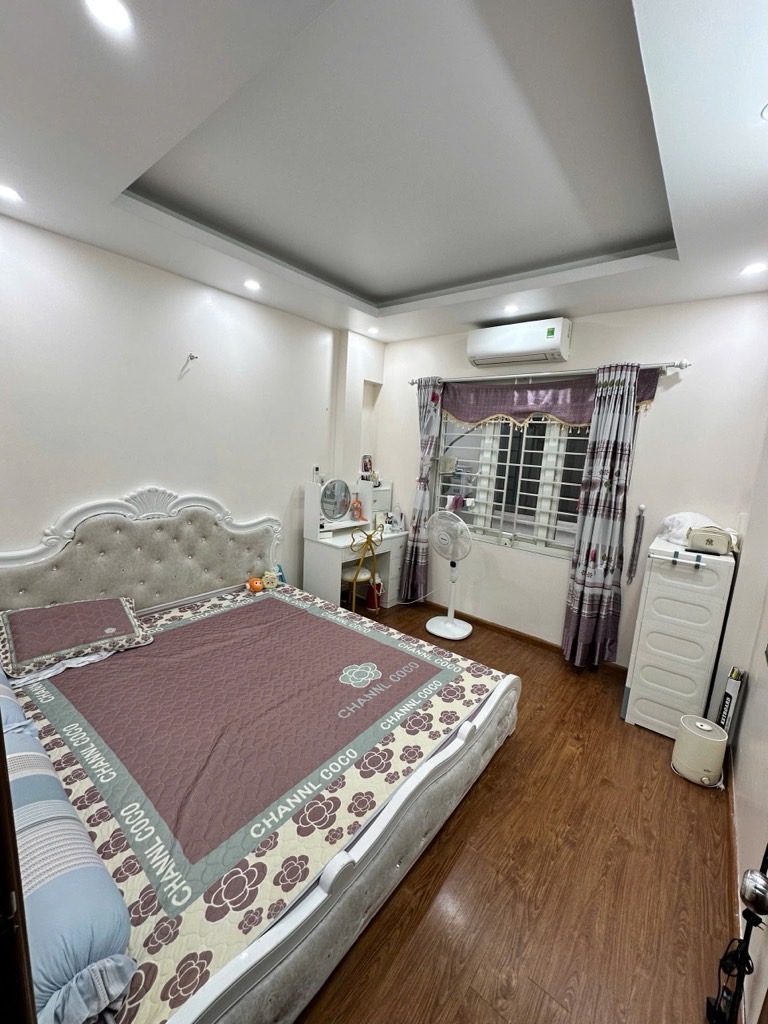 Nhà đẹp Mỹ Đình phân lô , ô tô đỗ cổng , kd 38m x 5T MT 3,5m giá bán 8,25 tỷ