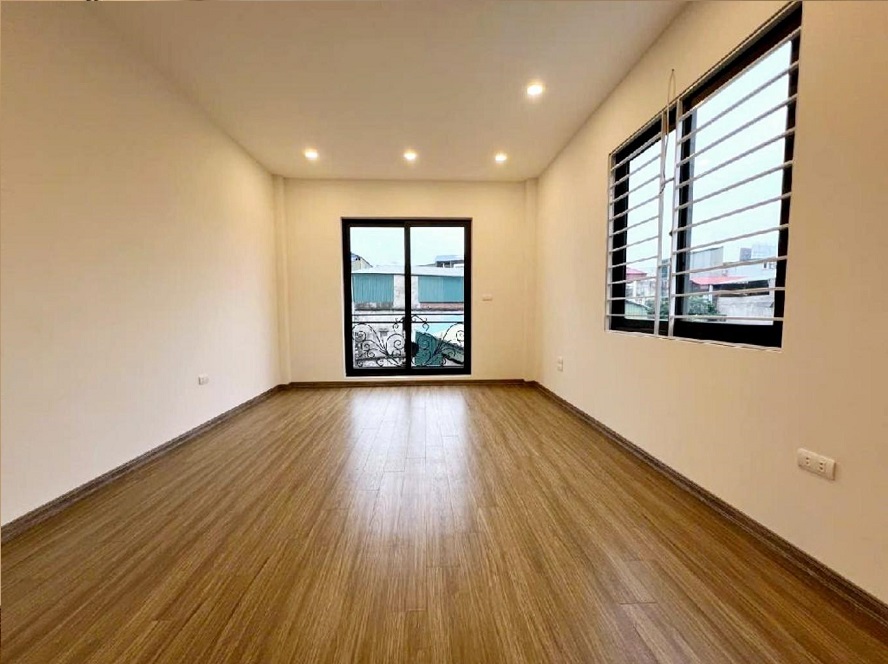 Bán nhà 70m², 6 tầng, 4PN, 5WC, Long Biên - 8.9 tỷ