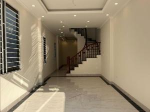Bán nhà 70m², 6 tầng, 4PN, 5WC, Long Biên - 8.9 tỷ