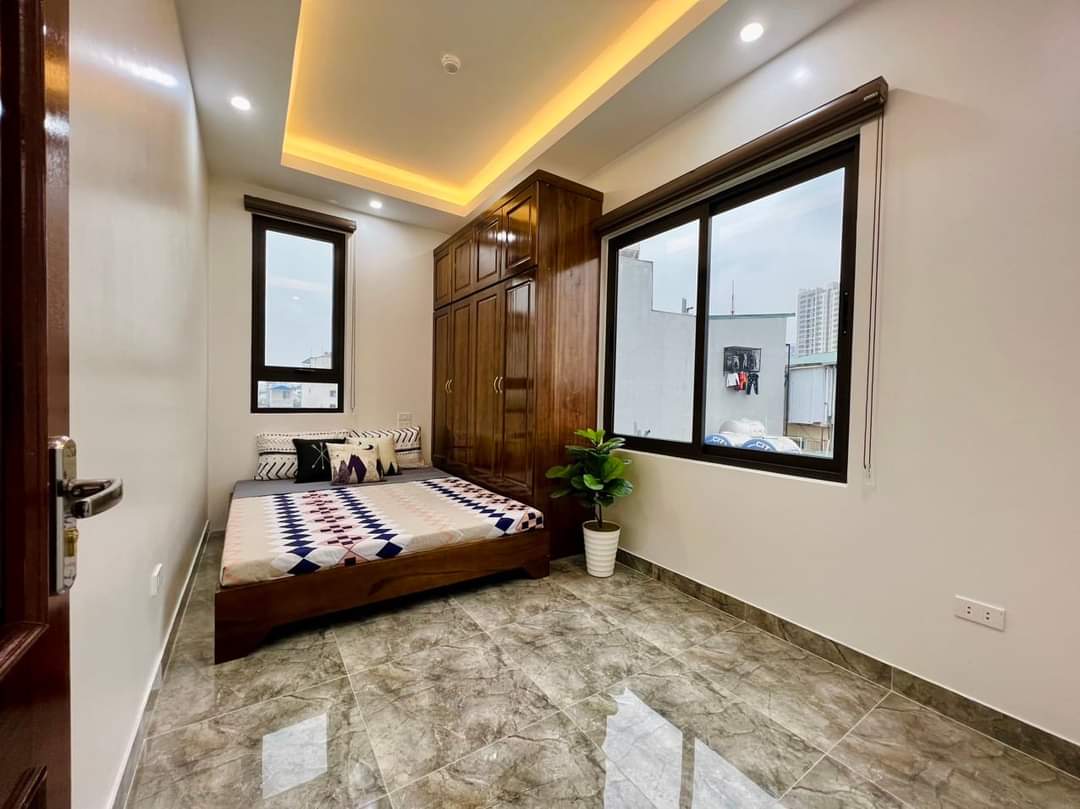 BÁN NHÀ HỒ TÙNG MẬU. PHÂN LÔ. Ô TÔ ĐỖ CỬA. KINH DOANH . Dt 54m²×3 tầng Giá 7.4 tỷ.