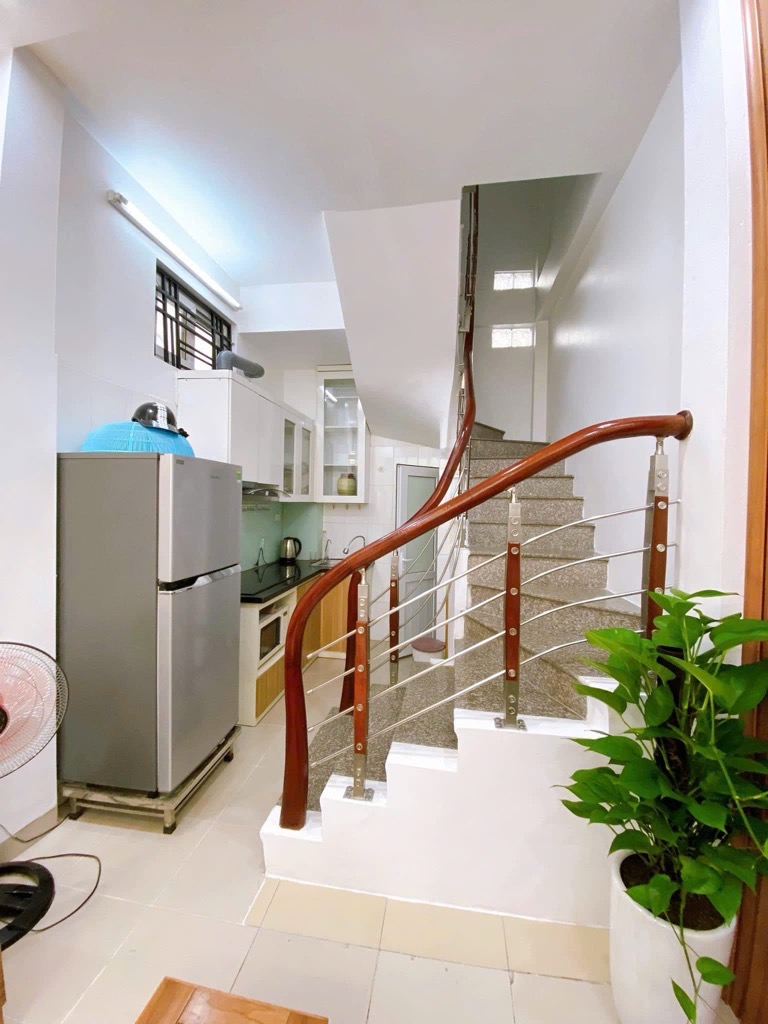 MỸ ĐÌNH 43m² .LÔ GÓC - OTO ĐỖ CỬA -CÁCH 2 NHÀ RA ĐƯỜNG 2 OTO TRÁNH - DÂN XÂY -FULL NỘI THẤT. GIÁ7.9 Tỷ. 0876196866