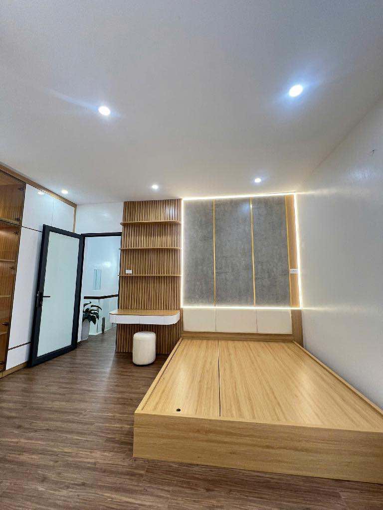 Nhà thổ cư sổ đỏ, mặt bằng 40m2 3,5 tầng , giá 6tỷ,LH0343515485