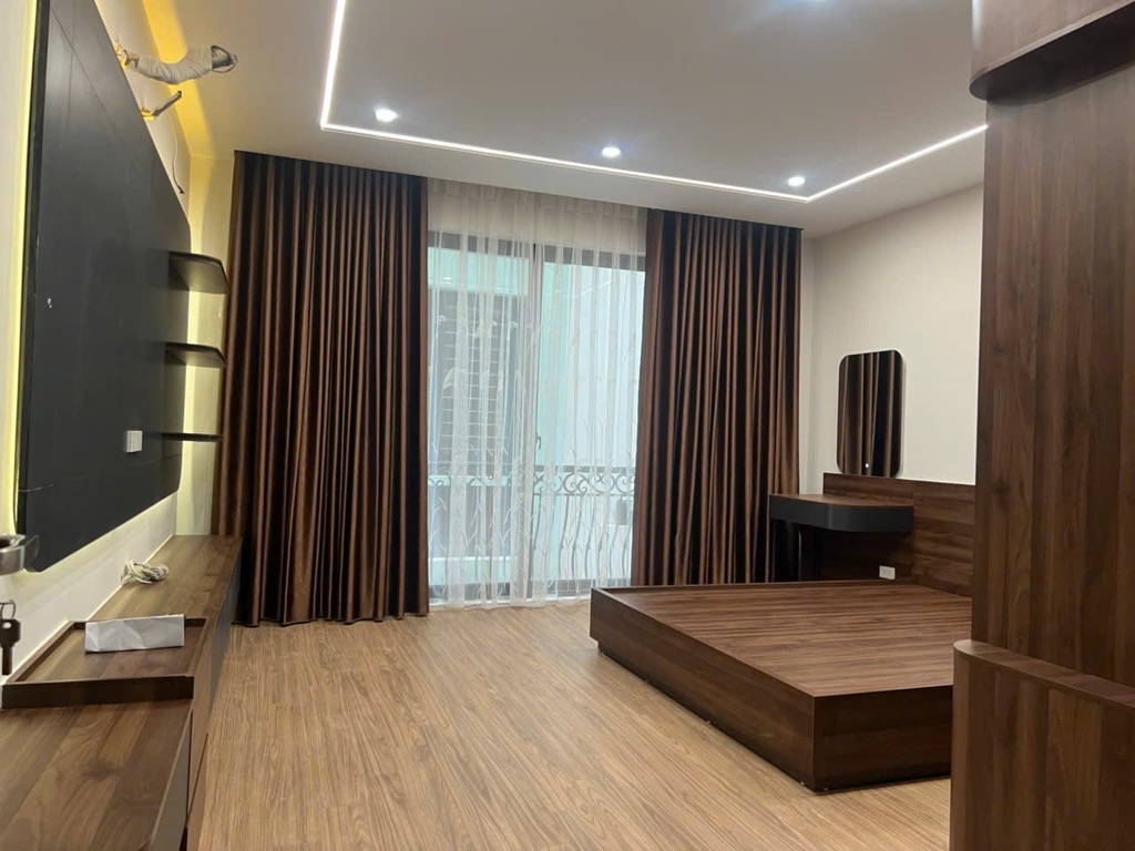 Cần bán nhà Vũ Đình Tụng 38 m2 6 tầng . Bán 8,8 tỉ