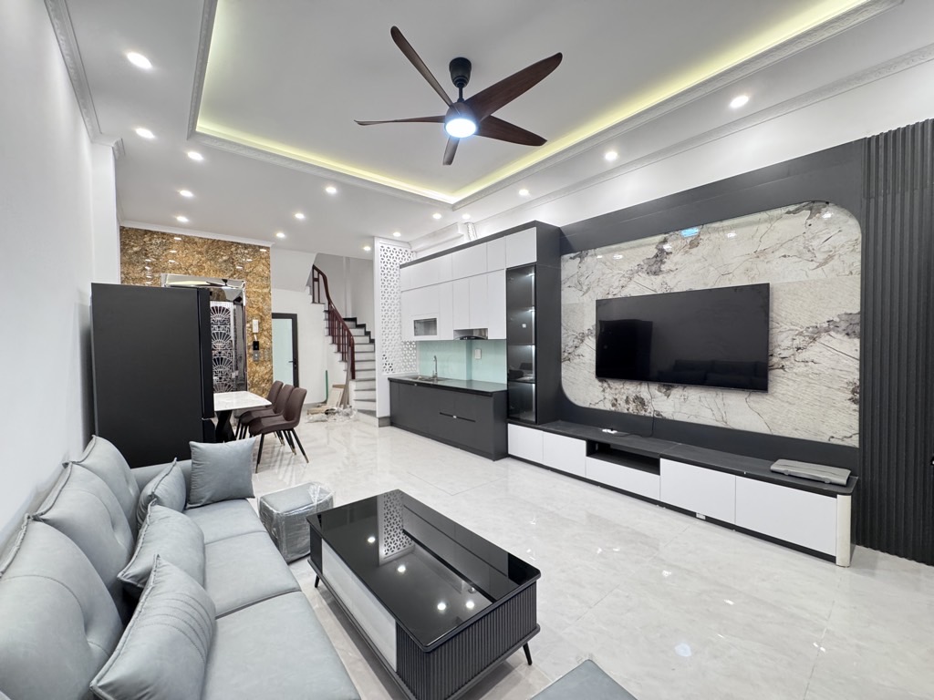 Bán nhà Đàm Quang Trung 48 m2 6 tầng . Chào 11,8 tỉ