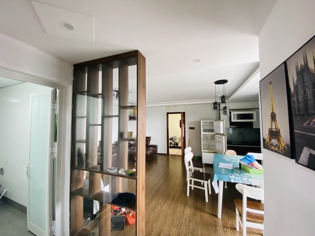Cần bán căn hộ cc CT2A Thạch Bàn 70 m2 . Chào 4 tỉ