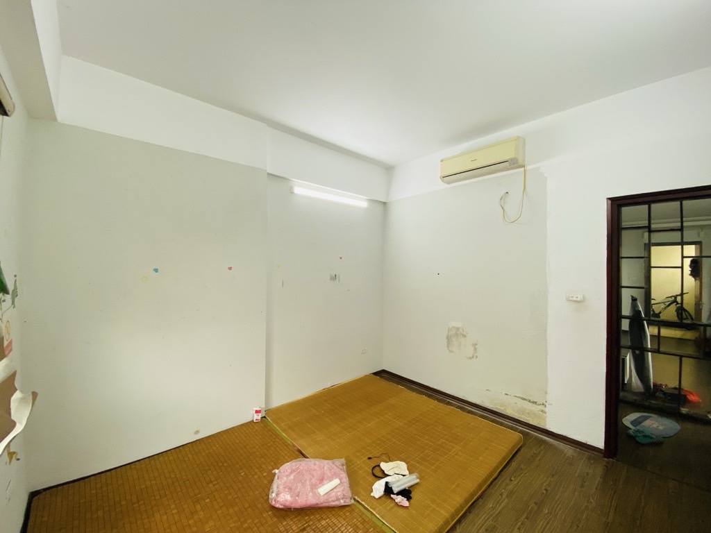 Cần bán căn hộ cc CT2A Thạch Bàn 70 m2 . Chào 4 tỉ