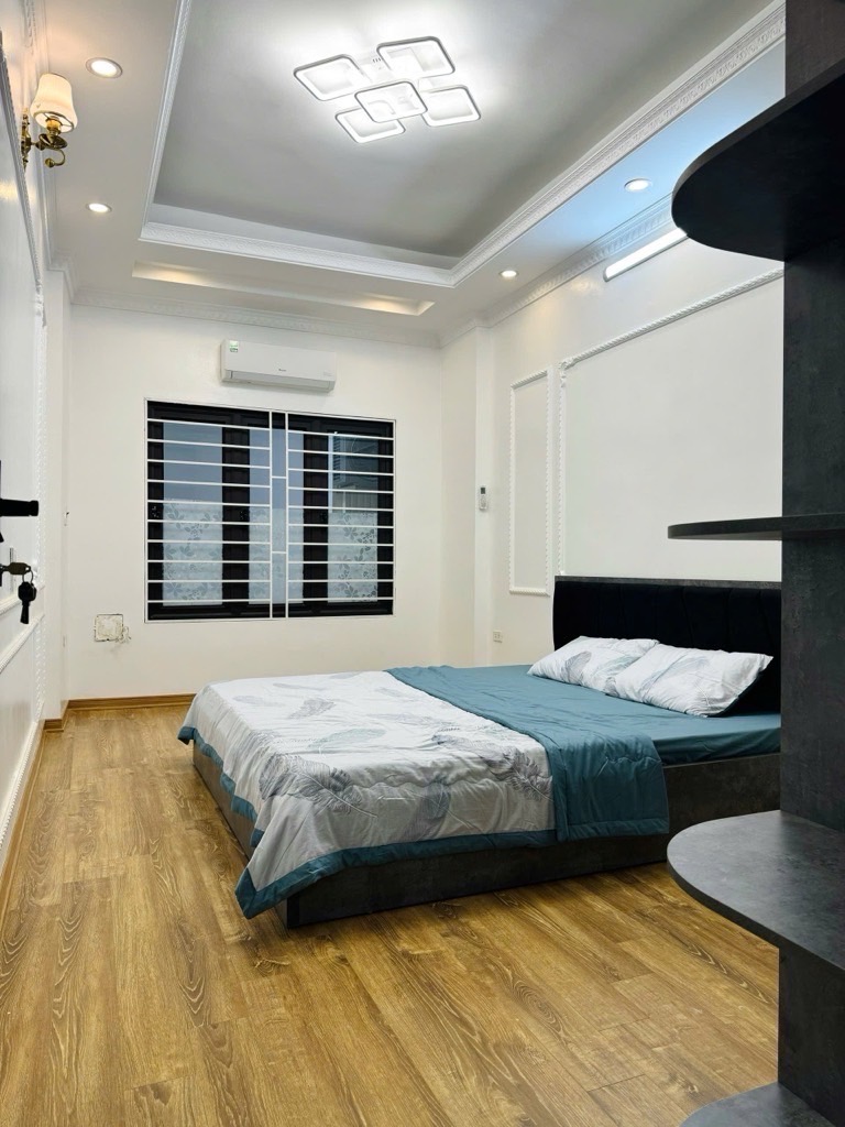 Bán nhà 30 m2 , mặt tiền 3 m 5 tầng . Rao 6,45 tỉ
