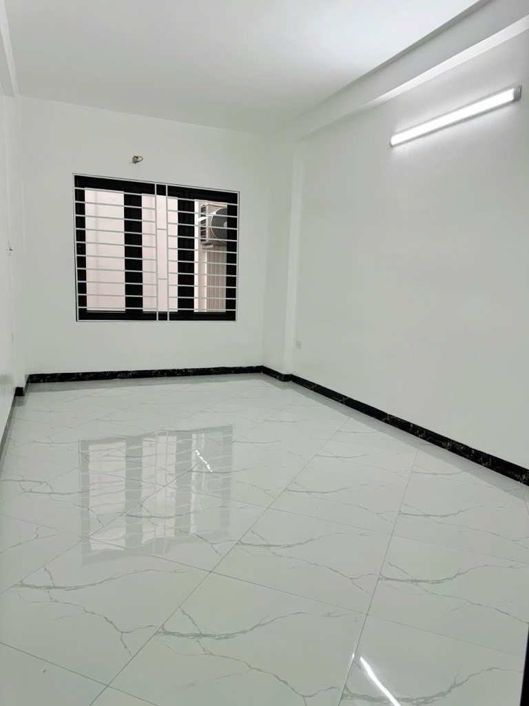 Bán nhà 30 m2 , mặt tiền 3 m 5 tầng . Rao 6,45 tỉ