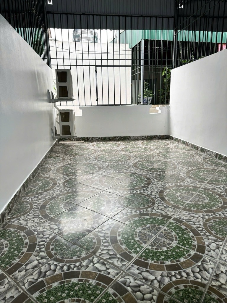 Bán nhà 30 m2 , mặt tiền 3 m 5 tầng . Rao 6,45 tỉ