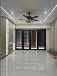 Bán nhà Đàm Quang Trung 42 m2 6 tầng . Bán 11,9 tỉ