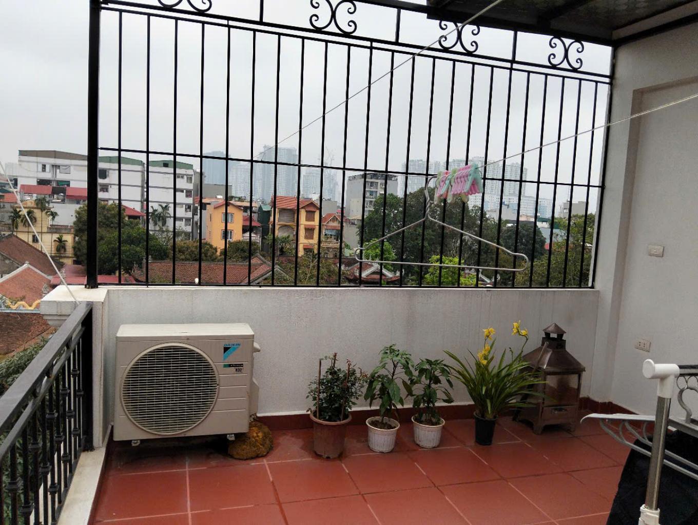 NHÀ ĐẸP THỤY PHƯƠNG BTL- 34m² x 5T, CHỈ 6 TỶ  Ô TÔ ĐỖ CỬA – Ở NGAY – TẶNG FULL NỘI THẤT  Gần chợ, trường, tiện ích đủ đầy  Sổ đỏ vuông đẹp, giao dịch nhanh  Liên hệ: Em Lê :0973.412.350. để được hỗ trợ xem nhà trực tiếp