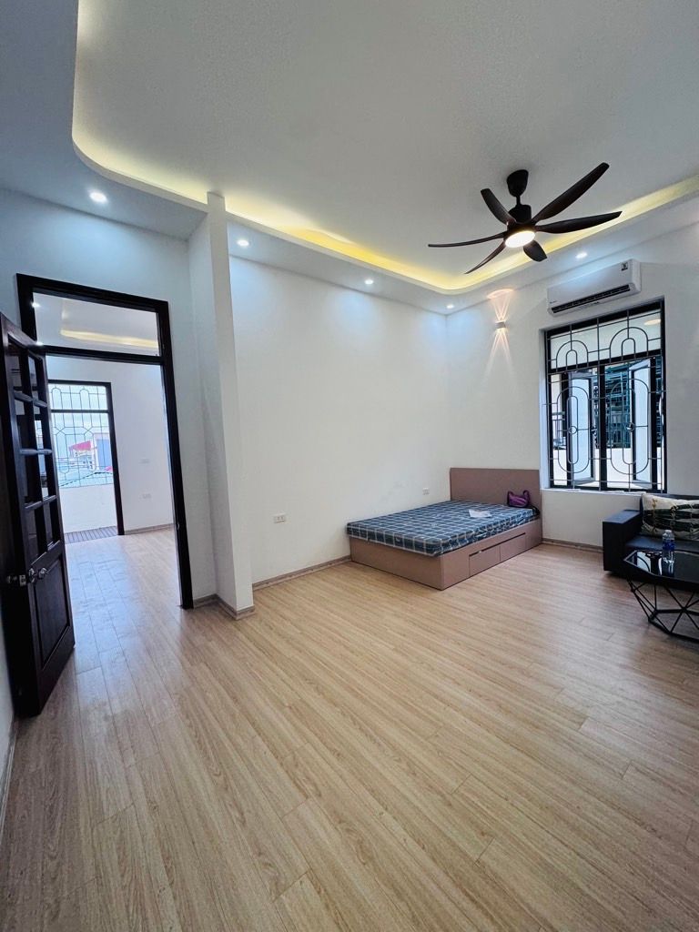 Hộ khẩu Tây Hồ - DT 38m x 7 tầng thang máy - ngõ thông - oto qua nhà - full nội thất 3 bước ra Ciputra - 10m ra phố, view sông Hồng   Giá siêu ưu đãi  Lhe zalo 0337.028.068 xem nhà