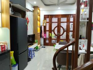 NHÀ ĐẸP THỤY PHƯƠNG BTL- 34m² x 5T, CHỈ 6 TỶ Ô TÔ ĐỖ CỬA – Ở NGAY – TẶNG FULL NỘI THẤT Gần chợ, trường, tiện ích đủ đầy Sổ đỏ vuông đẹp, giao dịch nhanh Liên hệ: Em Lê :0973.412.350. để được hỗ trợ xem nhà trực tiếp
