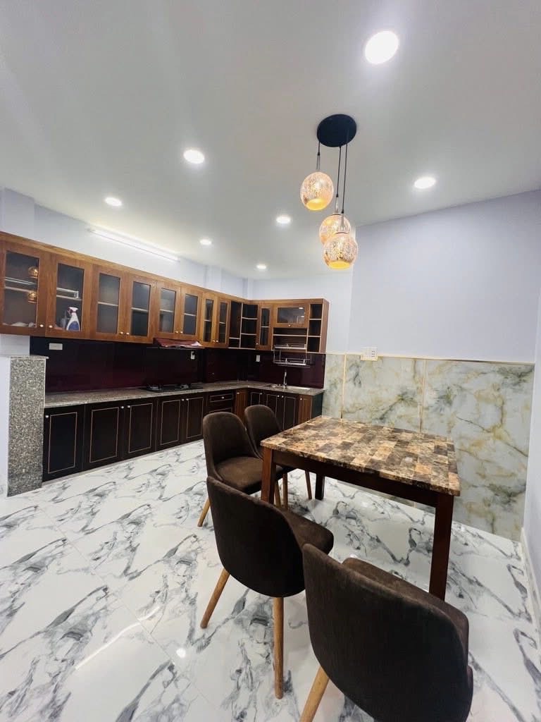 Bán Siêu Phẩm CHDV Q7- 3.1*18 - 8pn- dòng tiền 50tr/1 tháng- chỉ 7t4.