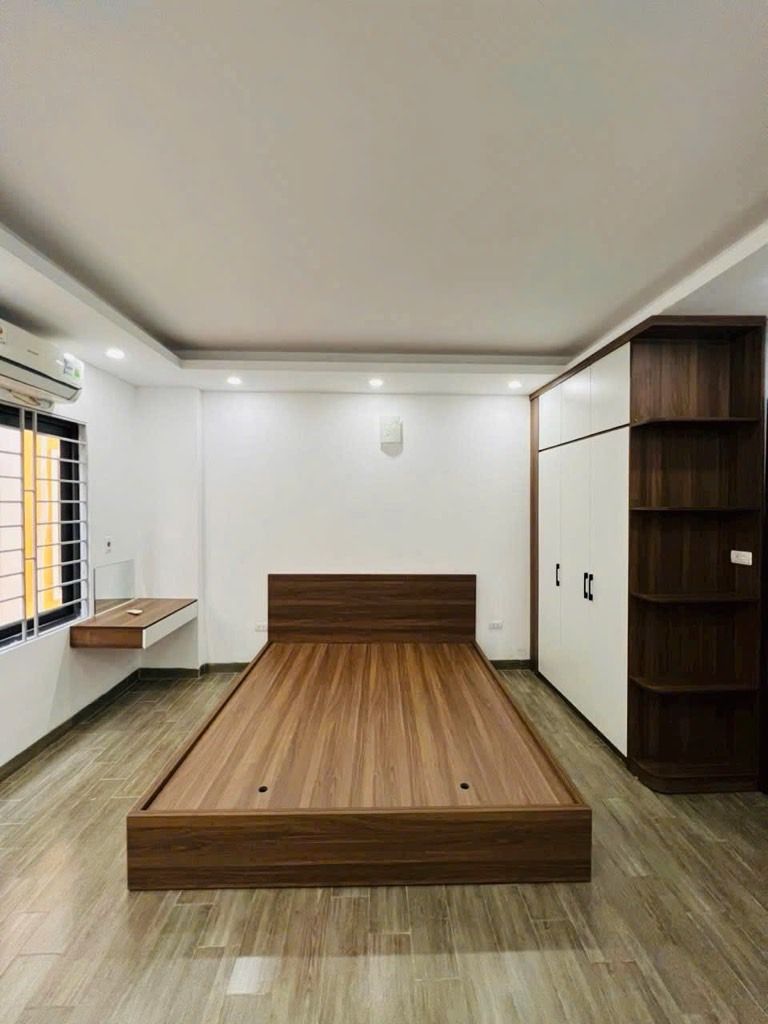 Bán nhà 5 tầng Liên Mạc Thượng Cát, Bắc Từ Liêm, ô tô đỗ cổng, hơn 5 tỷ.