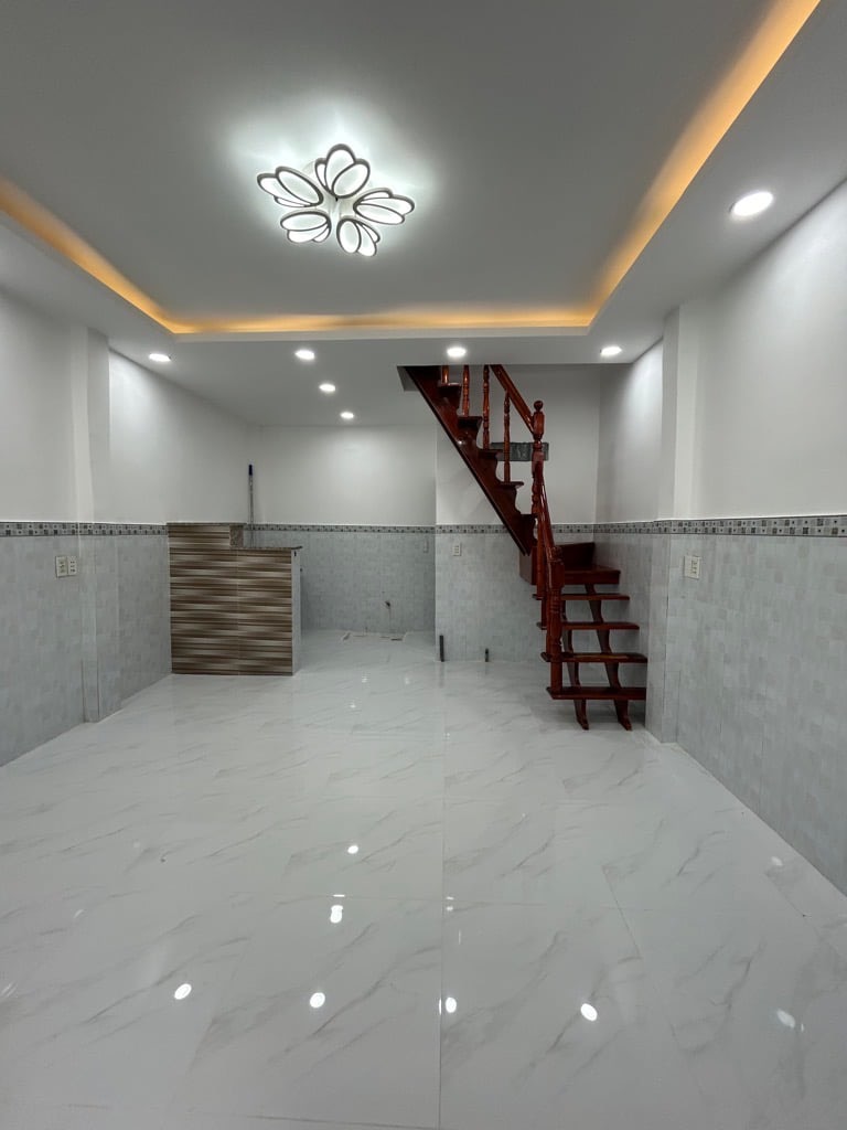 BÁN NHÀ NHỎ ĐƯỜNG LÊ VĂN LƯƠNG Q7 .DTSD: 45m2 Giá Chỉ 2.2 tỷ