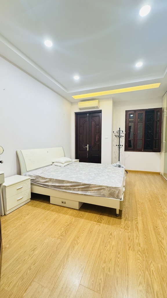 Nhà phố Nguyễn Chí Thanh – Ngõ thông – Ô tô – Kinh doanh – 64m2 – 5 tầng – 16.9 tỉ