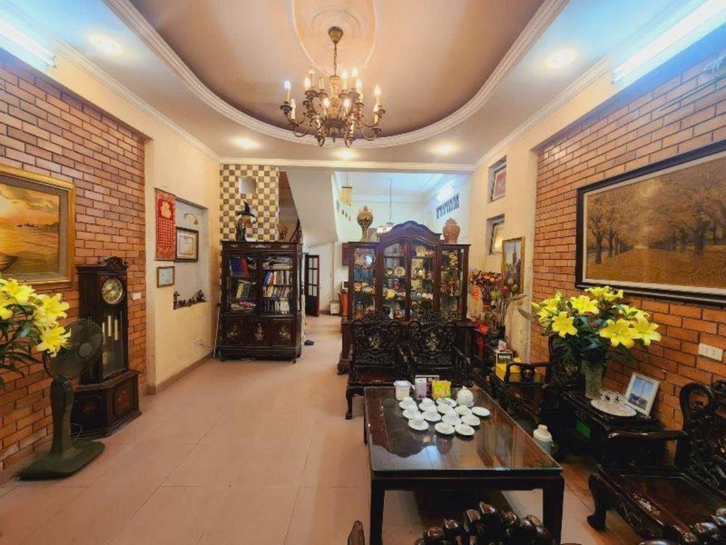 Nhà phố Chùa Láng – Ngõ nông – Ô tô – Kinh doanh – 2 thoáng – 50m2 – 4 tầng – 15.5 tỷ